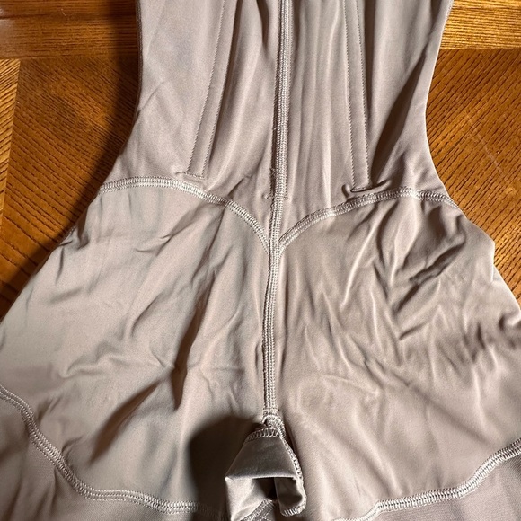 Melibelt 3031 Colombian Hourglass
Girdle with 7 Long Rods - Picture 4 of 9